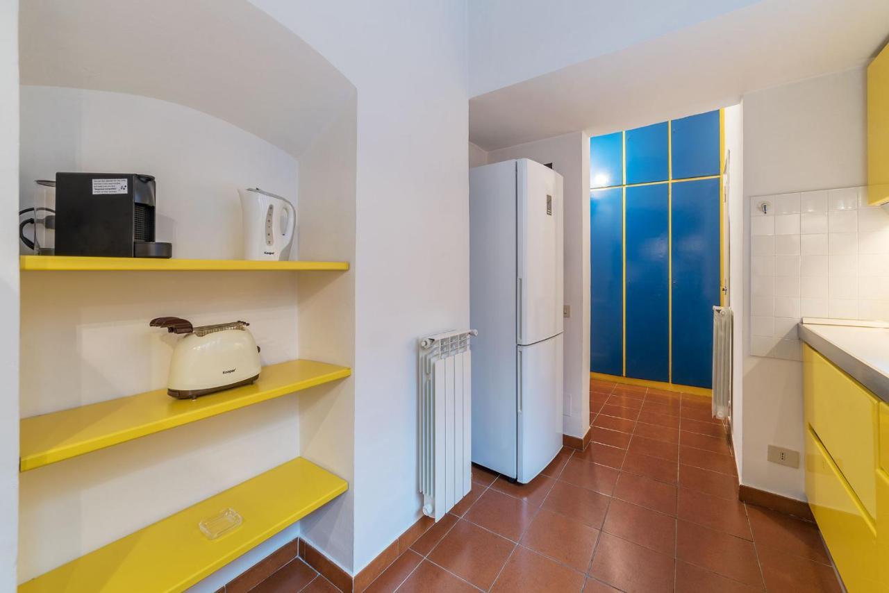 History And Modernity Meet By Fromhometorome Extérieur photo