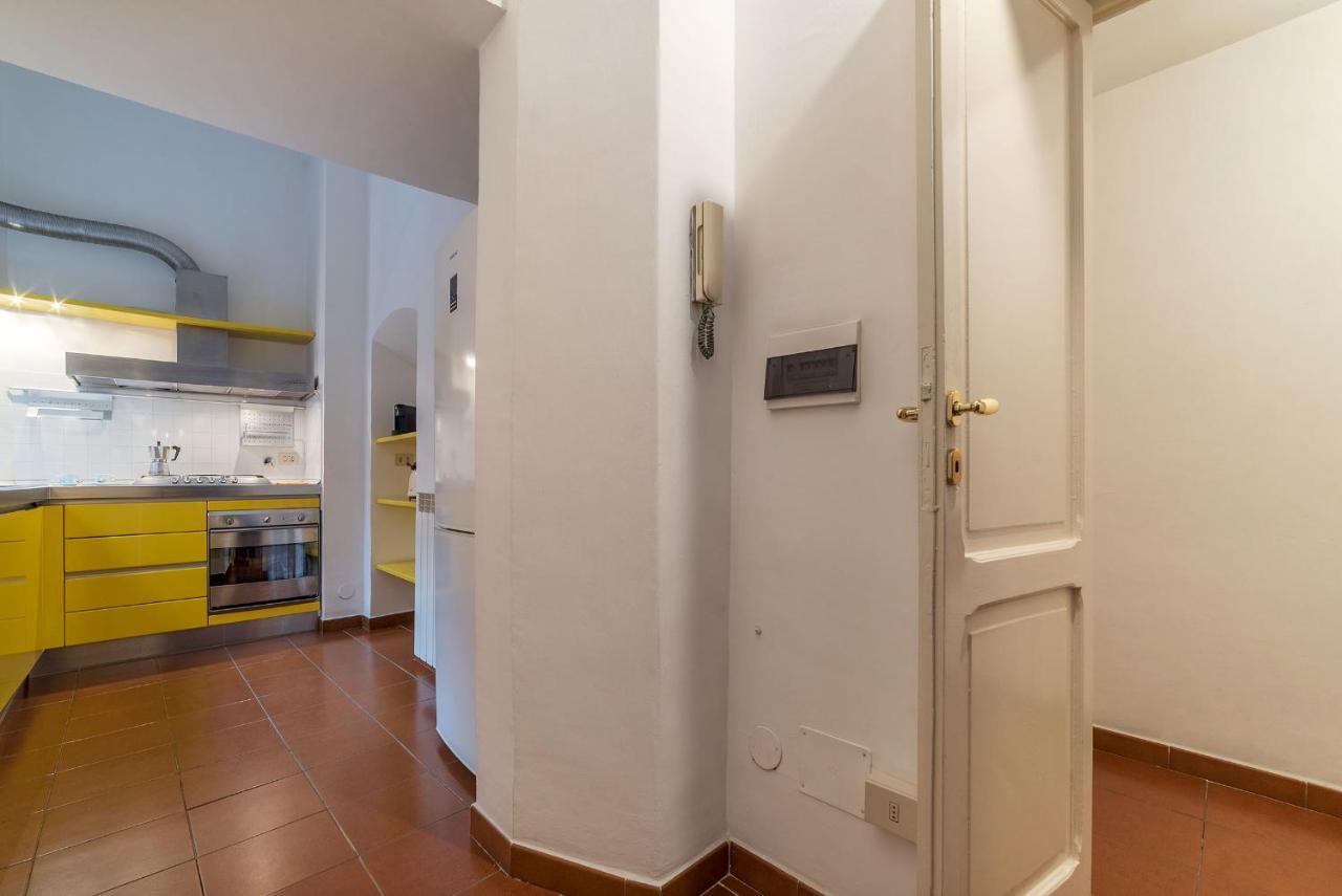 History And Modernity Meet By Fromhometorome Extérieur photo