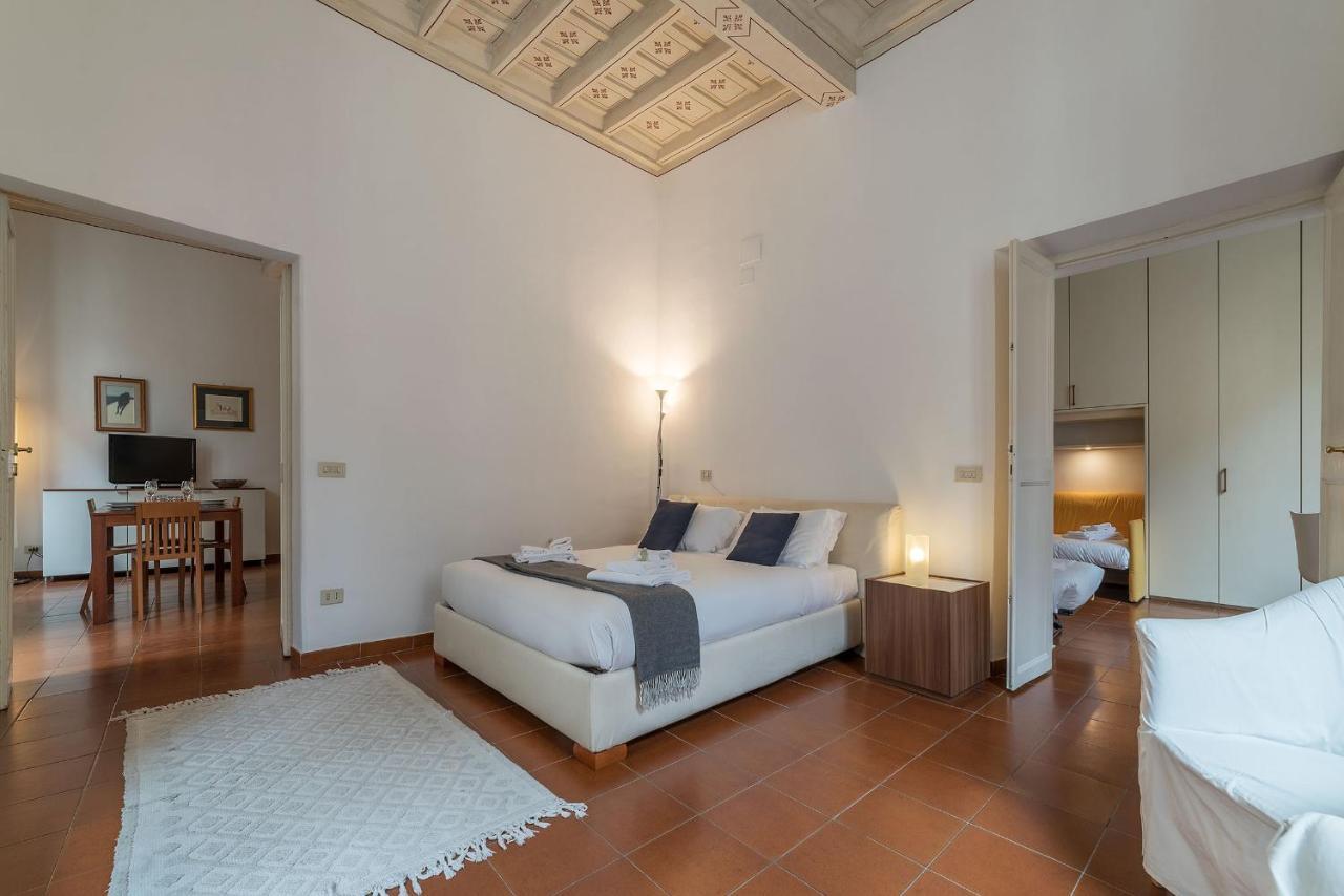 History And Modernity Meet By Fromhometorome Extérieur photo